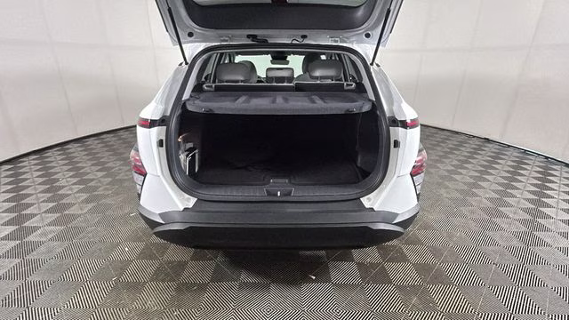 2024 Atlas White Hyundai Kona SEL FWD SUV