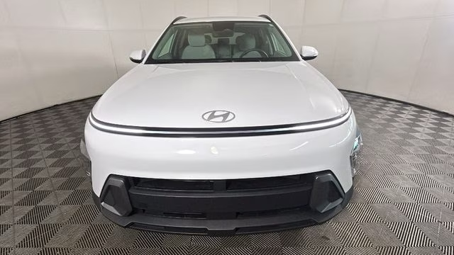 2024 Atlas White Hyundai Kona SEL FWD SUV