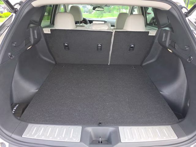 2026 Champagne Silver Metallic Nissan Murano SL AWD SUV