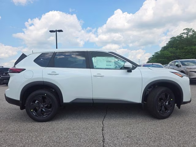 2026 Everest White Pearl Tricoat Nissan Rogue SV AWD SUV