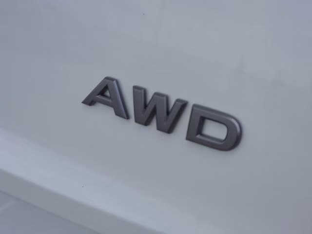 2026 Everest White Pearl Tricoat Nissan Rogue SV AWD SUV