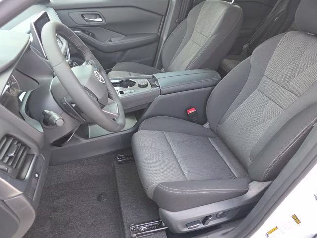 2026 Everest White Pearl Tricoat Nissan Rogue SV AWD SUV