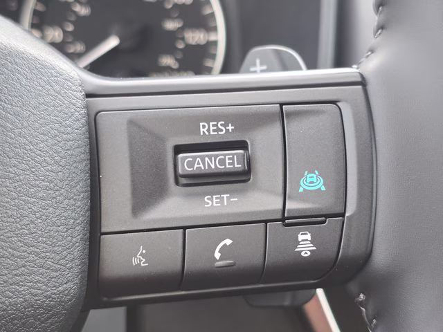 2026 Everest White Pearl Tricoat Nissan Rogue SV AWD SUV
