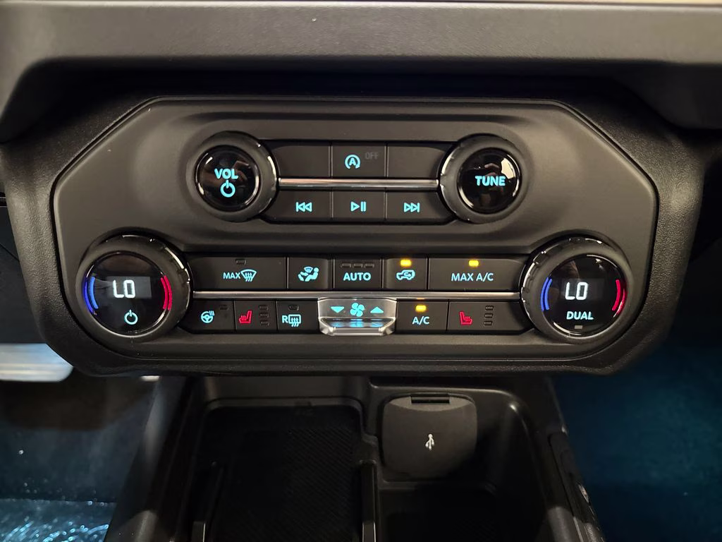 2026 Avalanche Gray Ford Bronco Outer Banks 4X4 SUV