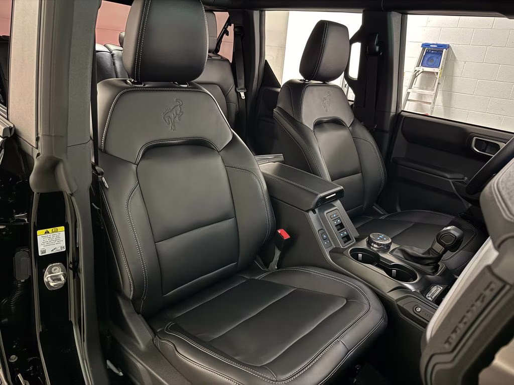 2026 Shadow Black Ford Bronco Outer Banks 4X4 SUV