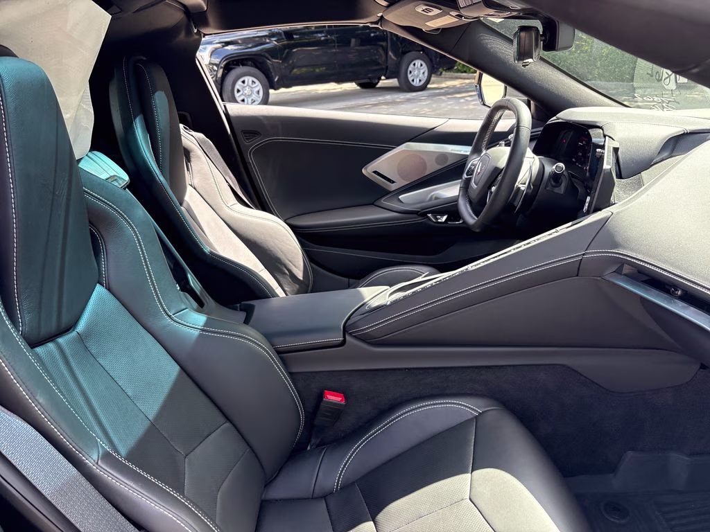 2022 Hypersonic Gray Metallic Chevrolet Corvette Stingray RWD Coupe