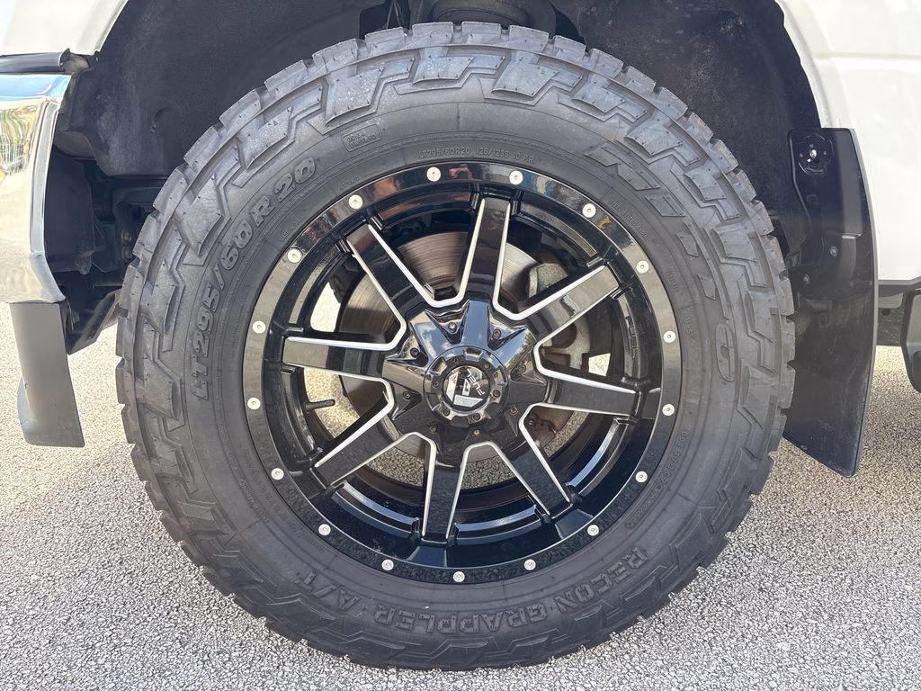 2022 Oxford White Ford Super Duty F-250 SRW XLT 4X4 Truck