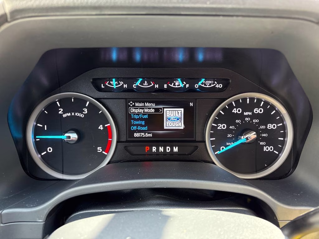 2022 Oxford White Ford Super Duty F-250 SRW XLT 4X4 Truck