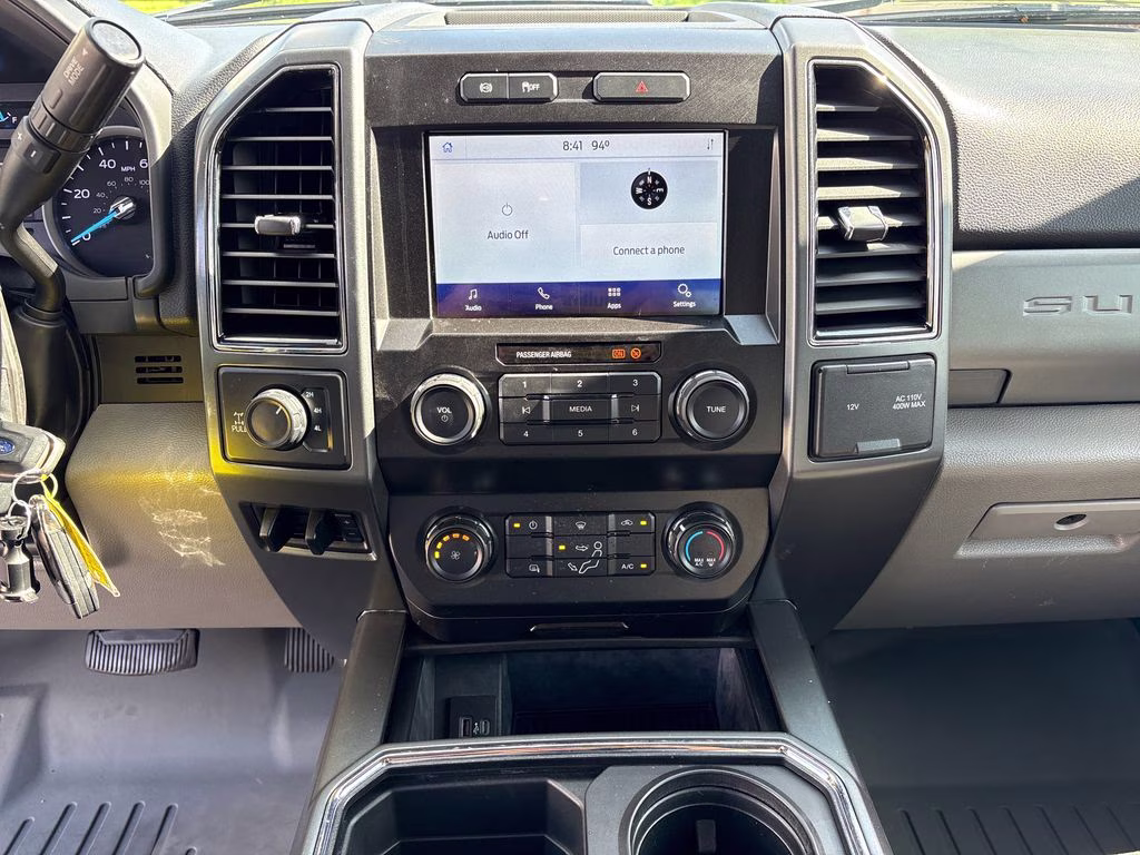 2022 Oxford White Ford Super Duty F-250 SRW XLT 4X4 Truck