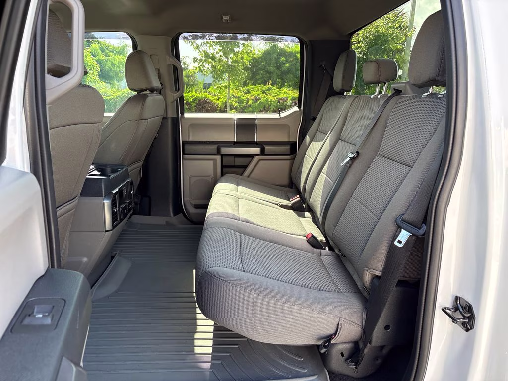 2022 Oxford White Ford Super Duty F-250 SRW XLT 4X4 Truck