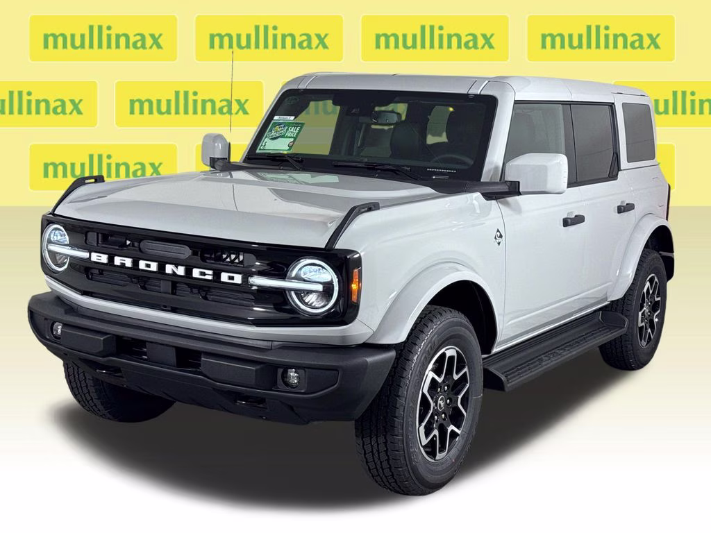 2026 Avalanche Gray Ford Bronco Outer Banks 4X4 SUV