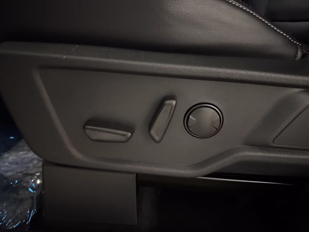2026 Avalanche Gray Ford Bronco Outer Banks 4X4 SUV