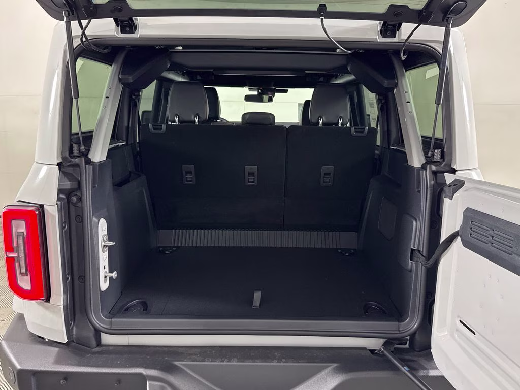 2026 Avalanche Gray Ford Bronco Outer Banks 4X4 SUV