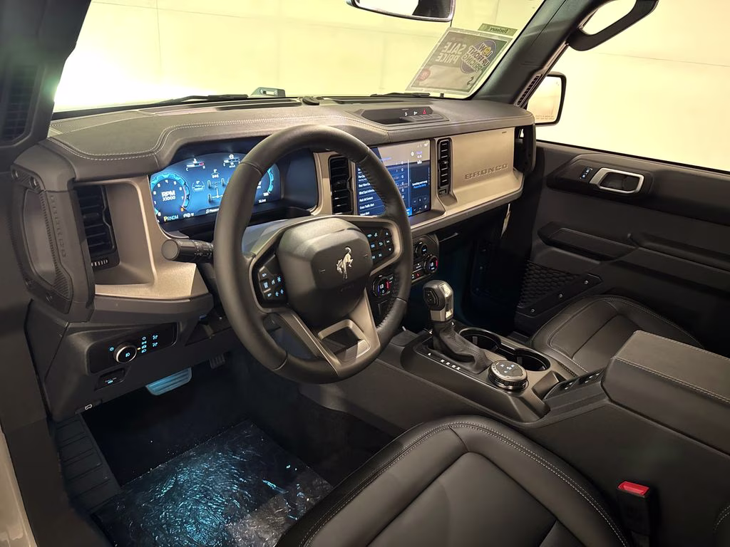 2026 Avalanche Gray Ford Bronco Outer Banks 4X4 SUV