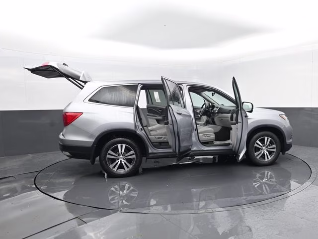 2018 Silver Honda Pilot EX-L AWD SUV