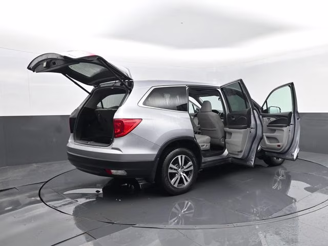 2018 Silver Honda Pilot EX-L AWD SUV