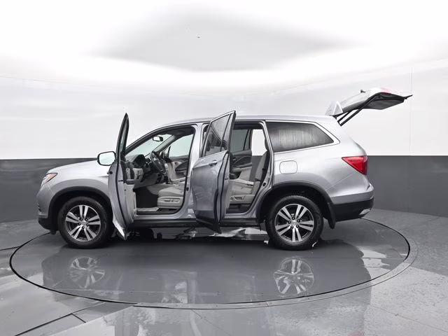 2018 Silver Honda Pilot EX-L AWD SUV