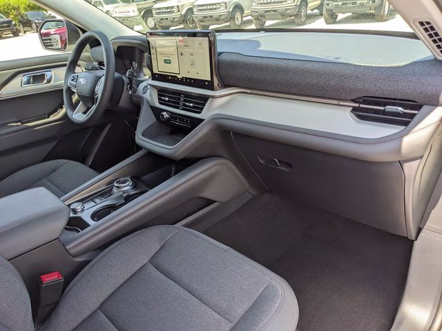 2026 Star White Metallic Tri-Coat Ford Explorer Active 4X4 SUV