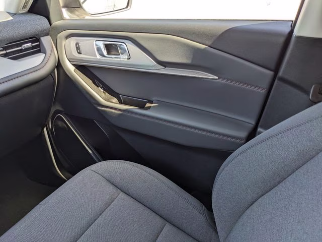 2026 Star White Metallic Tri-Coat Ford Explorer Active 4X4 SUV