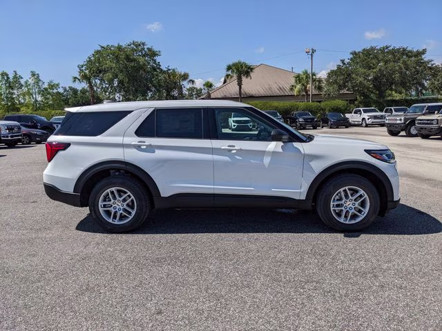 2026 Star White Metallic Tri-Coat Ford Explorer Active 4X4 SUV
