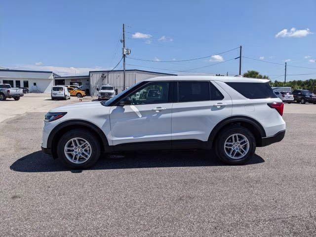 2026 Star White Metallic Tri-Coat Ford Explorer Active 4X4 SUV