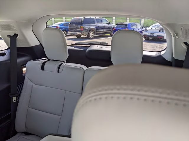 2025 White Metallic Ford Explorer Platinum RWD SUV