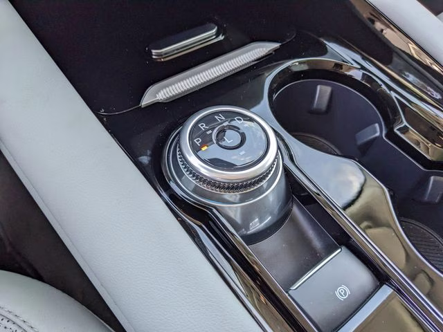2025 White Metallic Ford Explorer Platinum RWD SUV