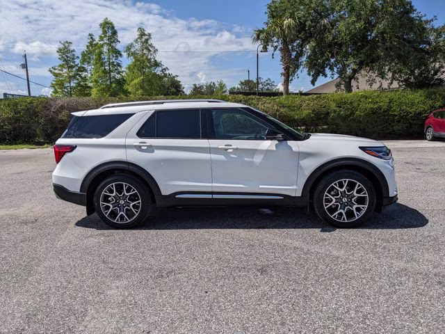 2025 White Metallic Ford Explorer Platinum RWD SUV