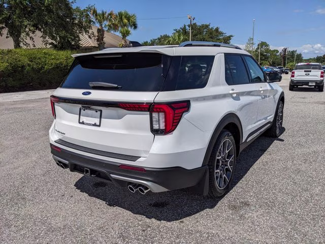 2025 White Metallic Ford Explorer Platinum RWD SUV