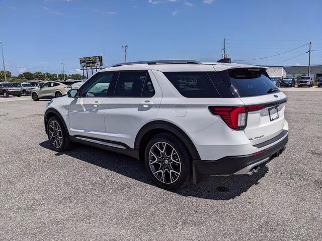 2025 White Metallic Ford Explorer Platinum RWD SUV