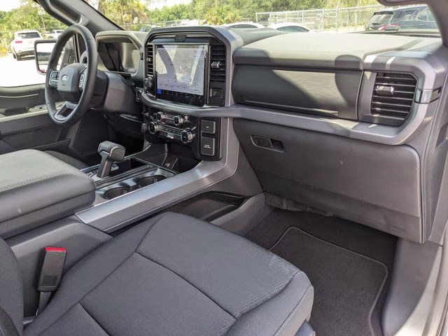 2026 Iconic Silver Metallic Ford F-150 XLT 4X4 Truck