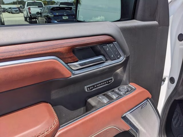 2025 White Frost Tricoat GMC Sierra 1500 Denali Ultimate 4X4 Truck