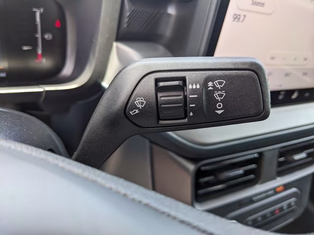 2025 White Metallic Ford Maverick XL AWD Truck