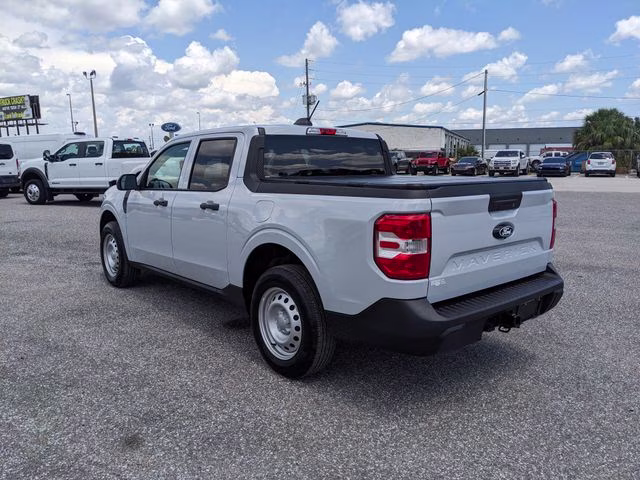 2025 White Metallic Ford Maverick XL AWD Truck