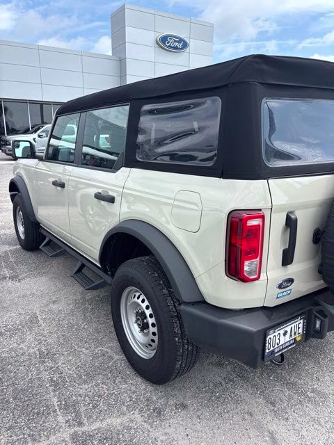 2025 Desert Sand Ford Bronco Base 4X4 SUV