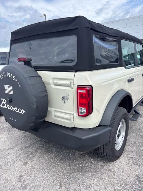 2025 Desert Sand Ford Bronco Base 4X4 SUV
