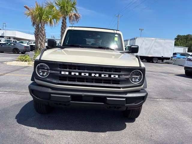 2025 Desert Sand Ford Bronco Base 4X4 SUV