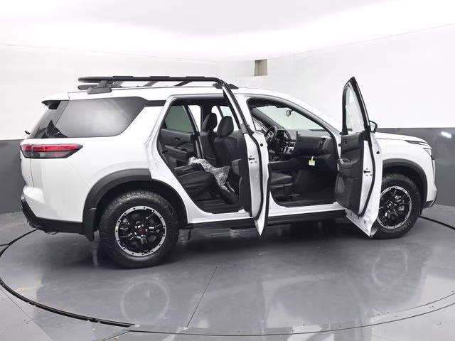 2026 Everest White Pearl Tricoat Nissan Pathfinder Rock Creek 4X4 SUV