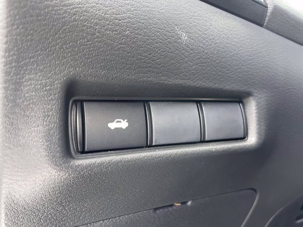 2026 Aspen White Tricoat Nissan Sentra SR FWD Sedan
