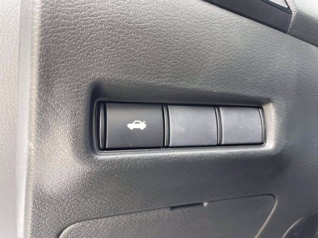 2026 Aspen White Tricoat Nissan Sentra SR FWD Sedan