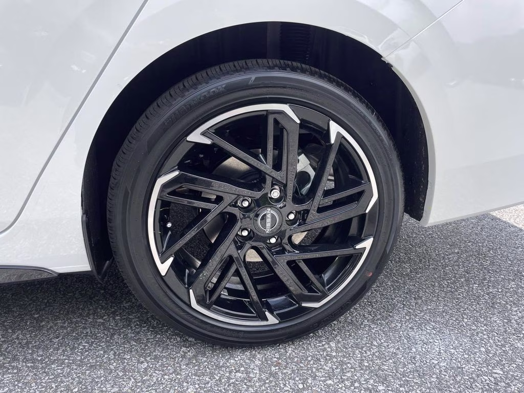 2026 Aspen White Tricoat Nissan Sentra SR FWD Sedan