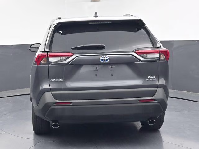 2022 Magnetic Gray Metallic Toyota RAV4 Hybrid XLE AWD SUV