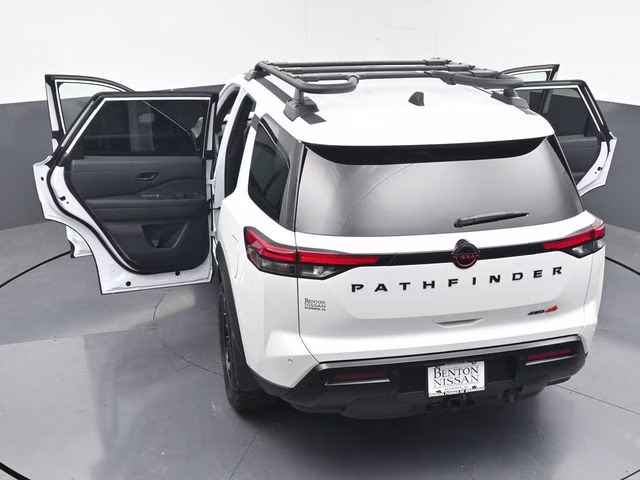 2026 Everest White Pearl Tricoat Nissan Pathfinder Rock Creek 4X4 SUV