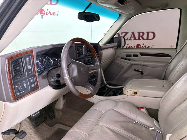 2002 Diamond White Cadillac Escalade EXT Base AWD SUV