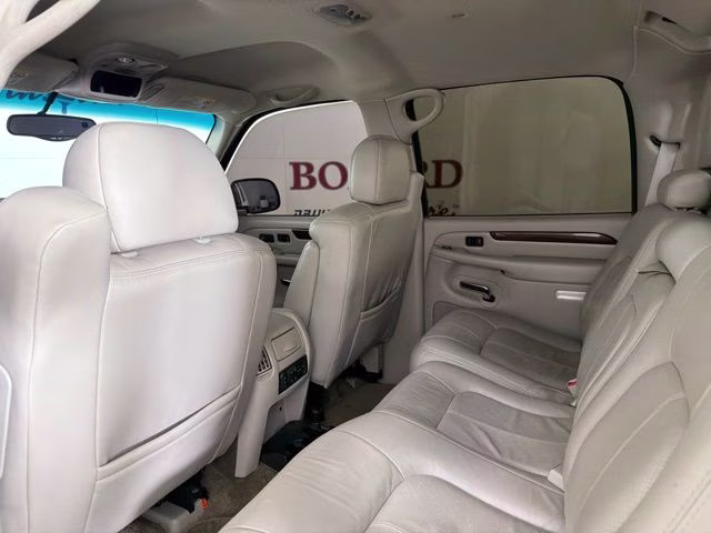 2002 Diamond White Cadillac Escalade EXT Base AWD SUV