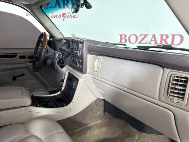 2002 Diamond White Cadillac Escalade EXT Base AWD SUV