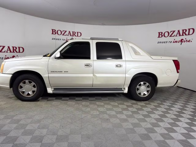 2002 Diamond White Cadillac Escalade EXT Base AWD SUV