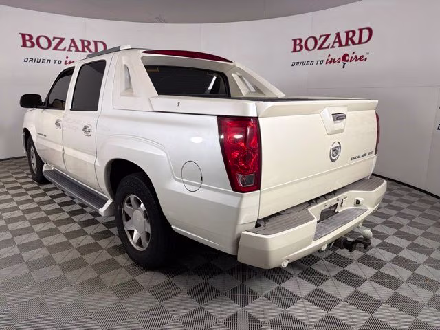 2002 Diamond White Cadillac Escalade EXT Base AWD SUV