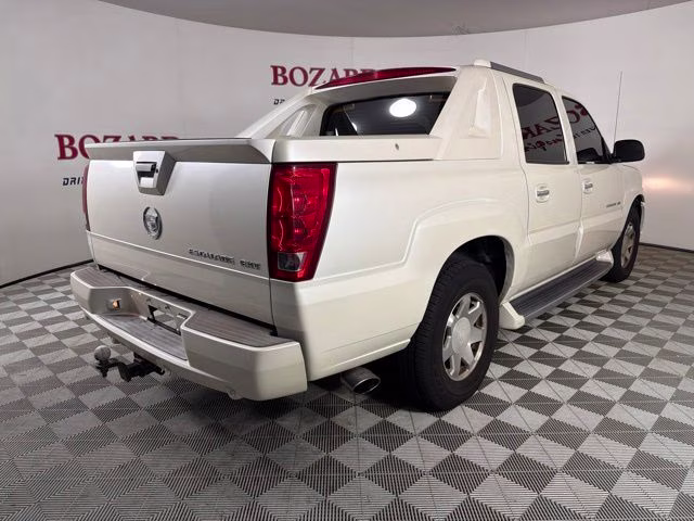 2002 Diamond White Cadillac Escalade EXT Base AWD SUV