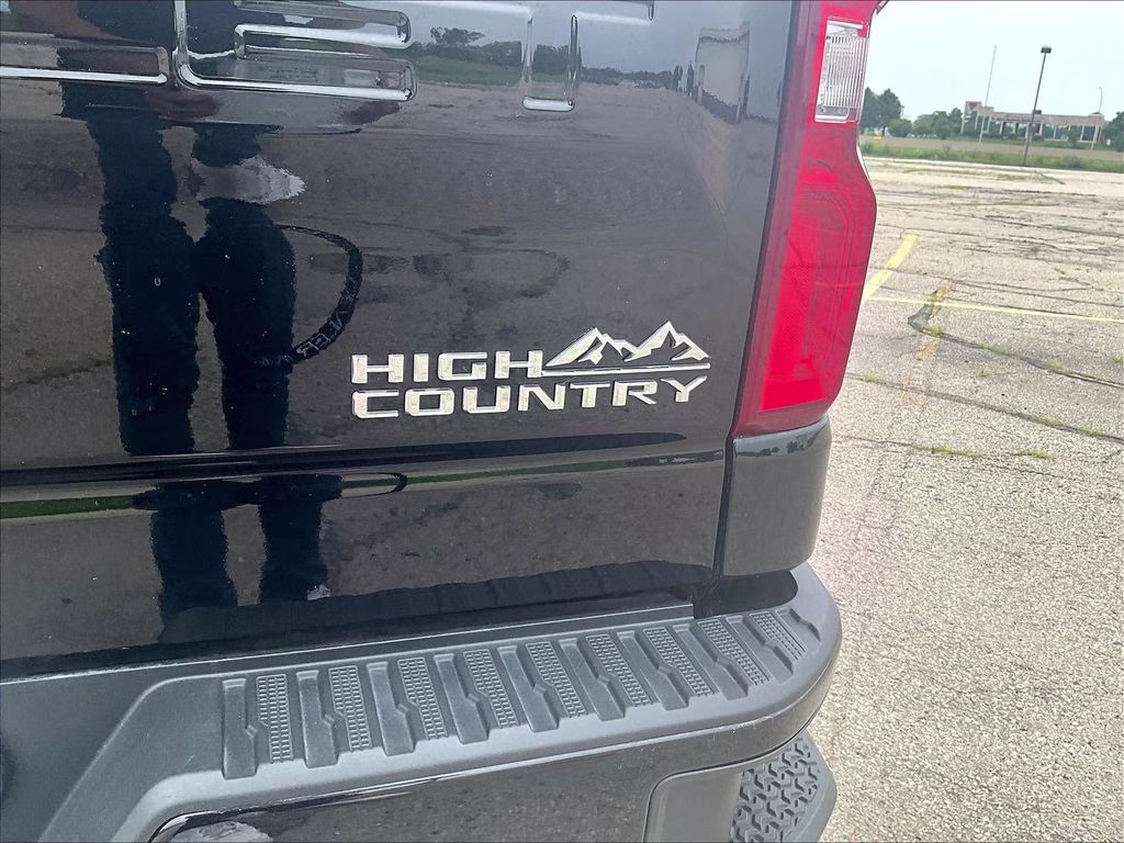 2022 Black Chevrolet Silverado 1500 High Country 4X4 Truck